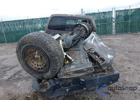 2015 Ford F-250 Lariat z USA, uszkodzony, nr VIN 1FT7W2BT5FED52468